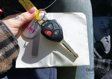 2006 Toyota Rav4 Sport из США, поврежденный, VIN JTMBD32V666008892